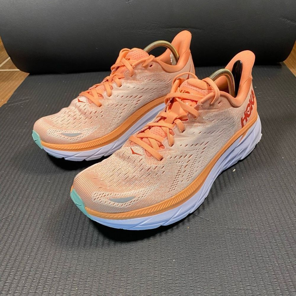 HOKA ONE ONE CLIFTON 8 - Women’s Running Shoes - SIZE 9B - Picture 1 of 11